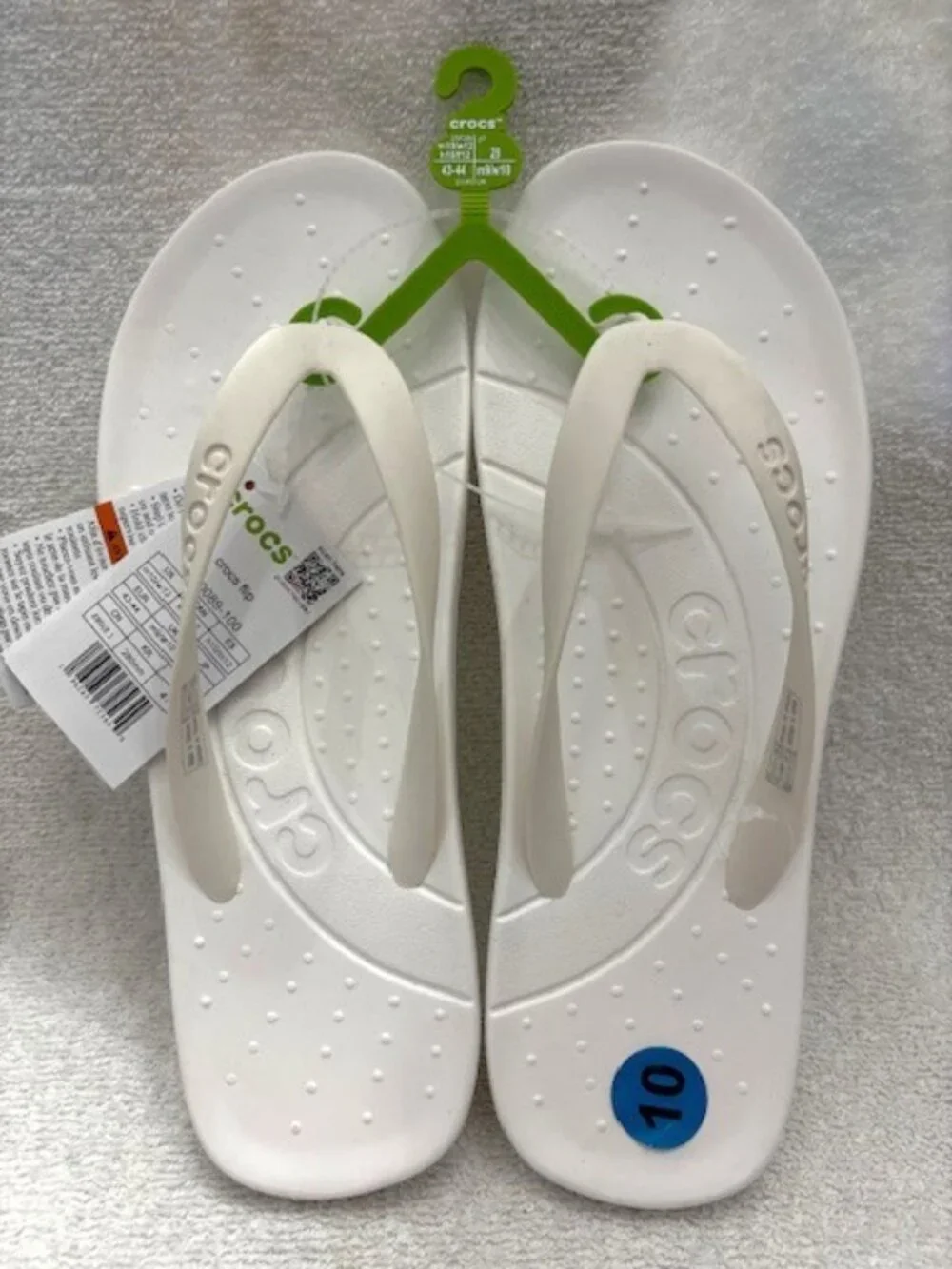 Crocs white 'flip flops' NWT Men's Size 10